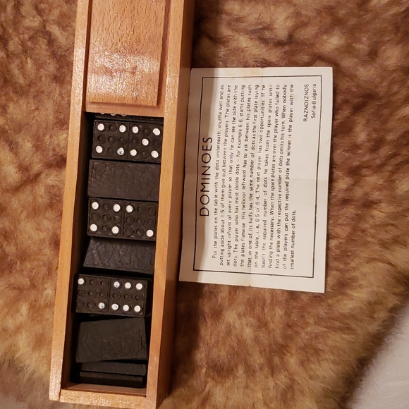 Vintage dominoes - Picture 2 of 6